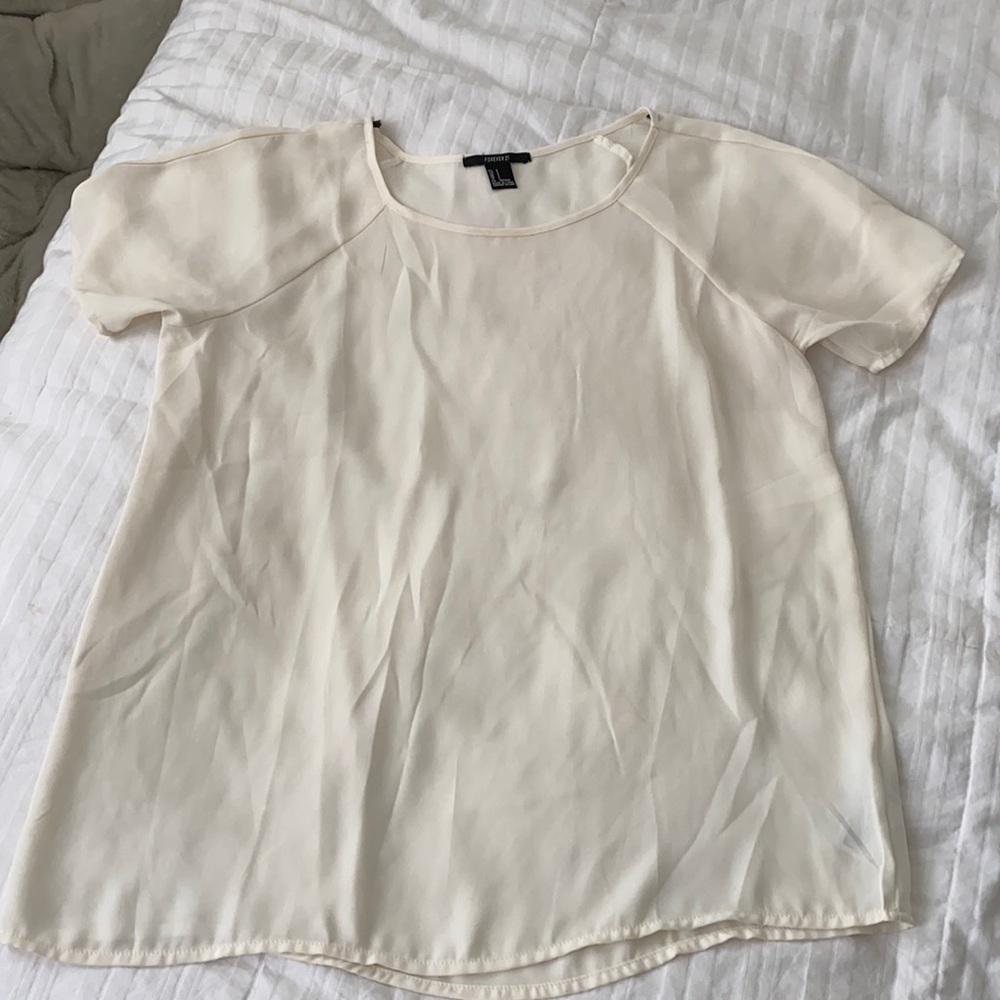 Forever 21 off white shirt size small
